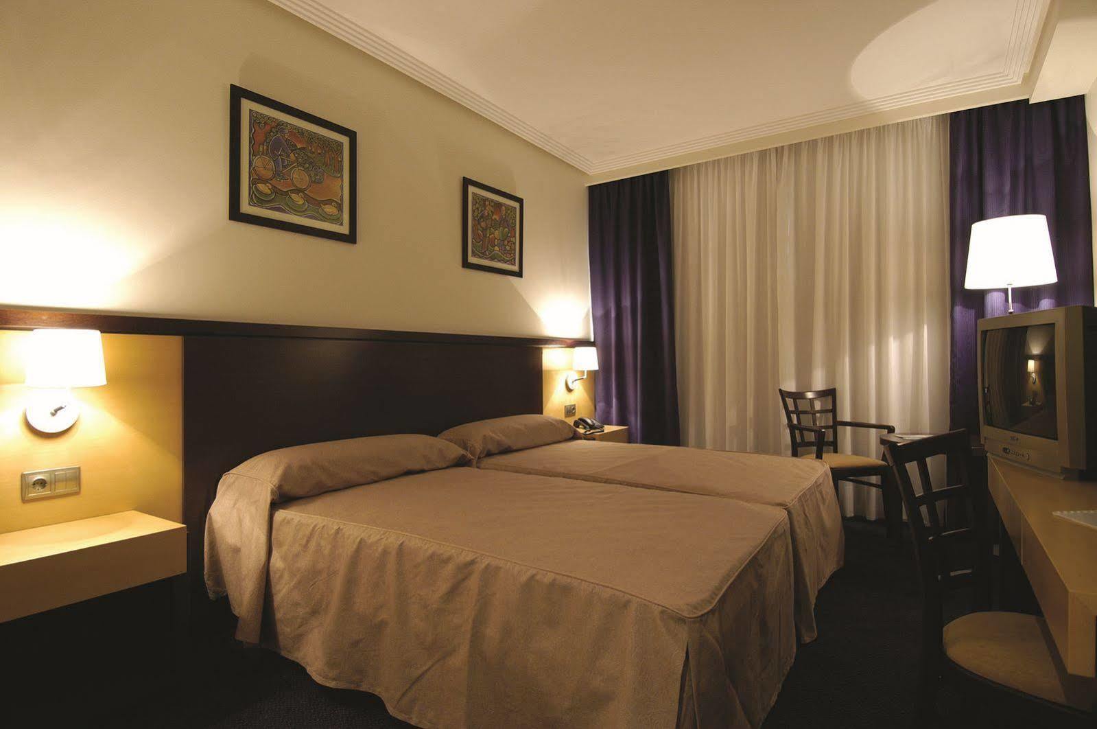 Hotel Balneario De Compostela Brion Bagian luar foto