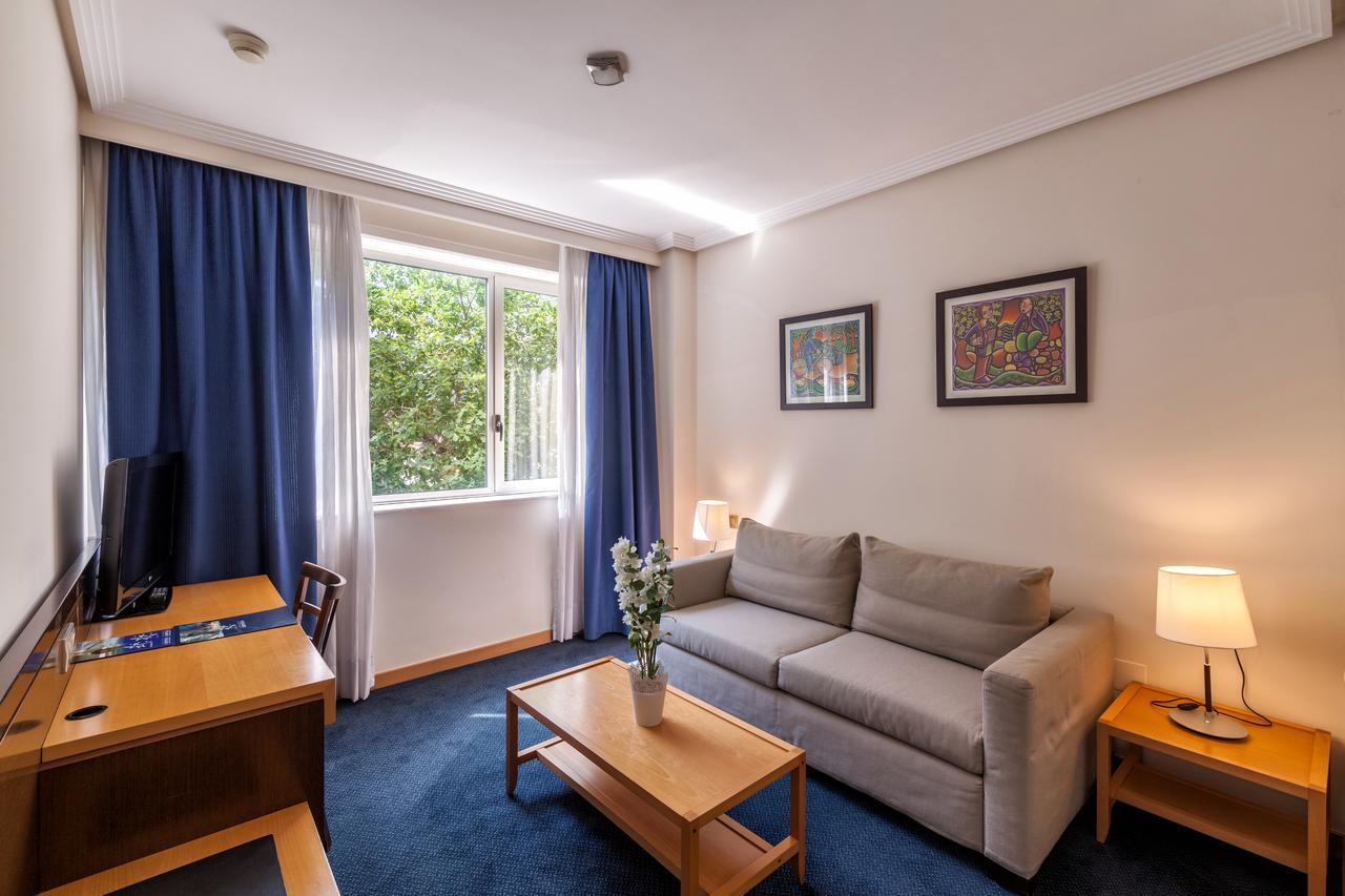Hotel Balneario De Compostela Brion Bagian luar foto