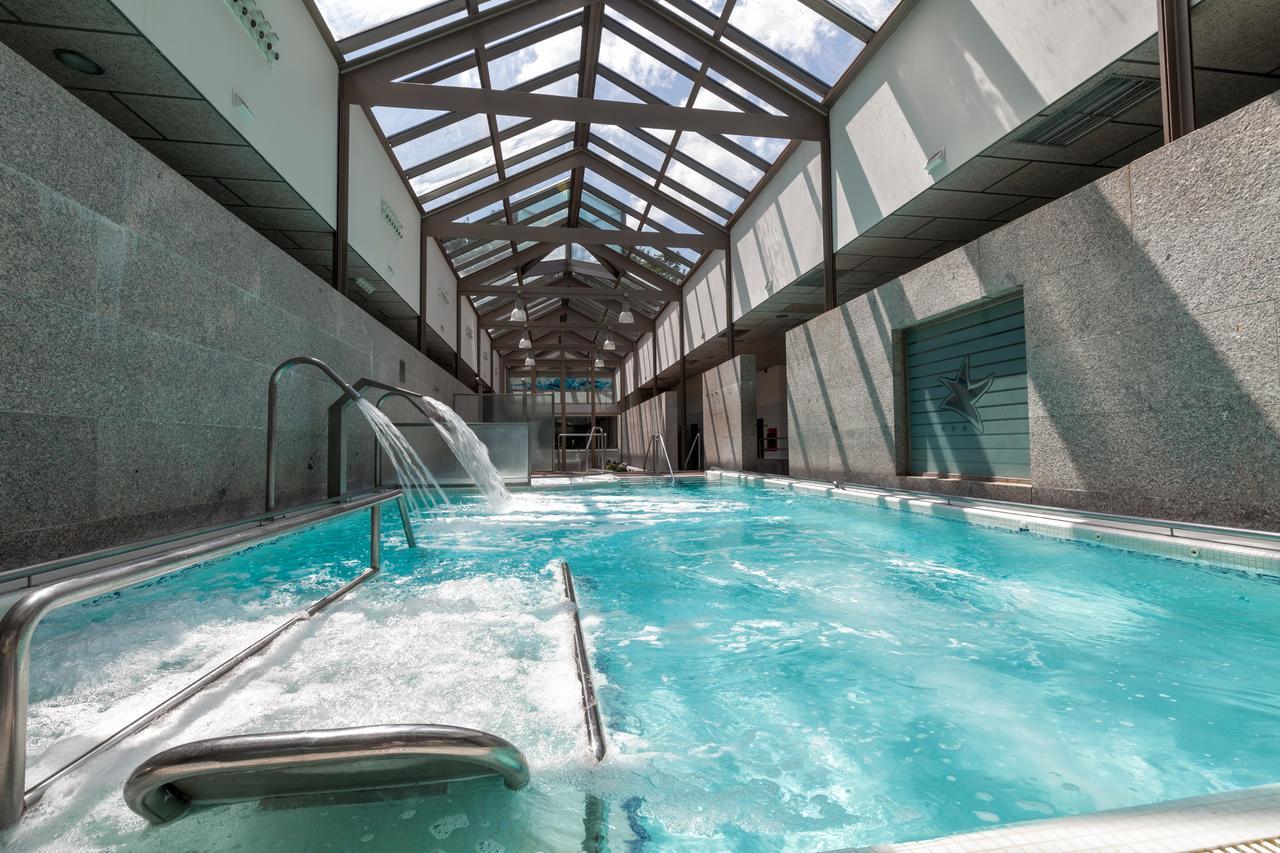 Hotel Balneario De Compostela Brion Bagian luar foto