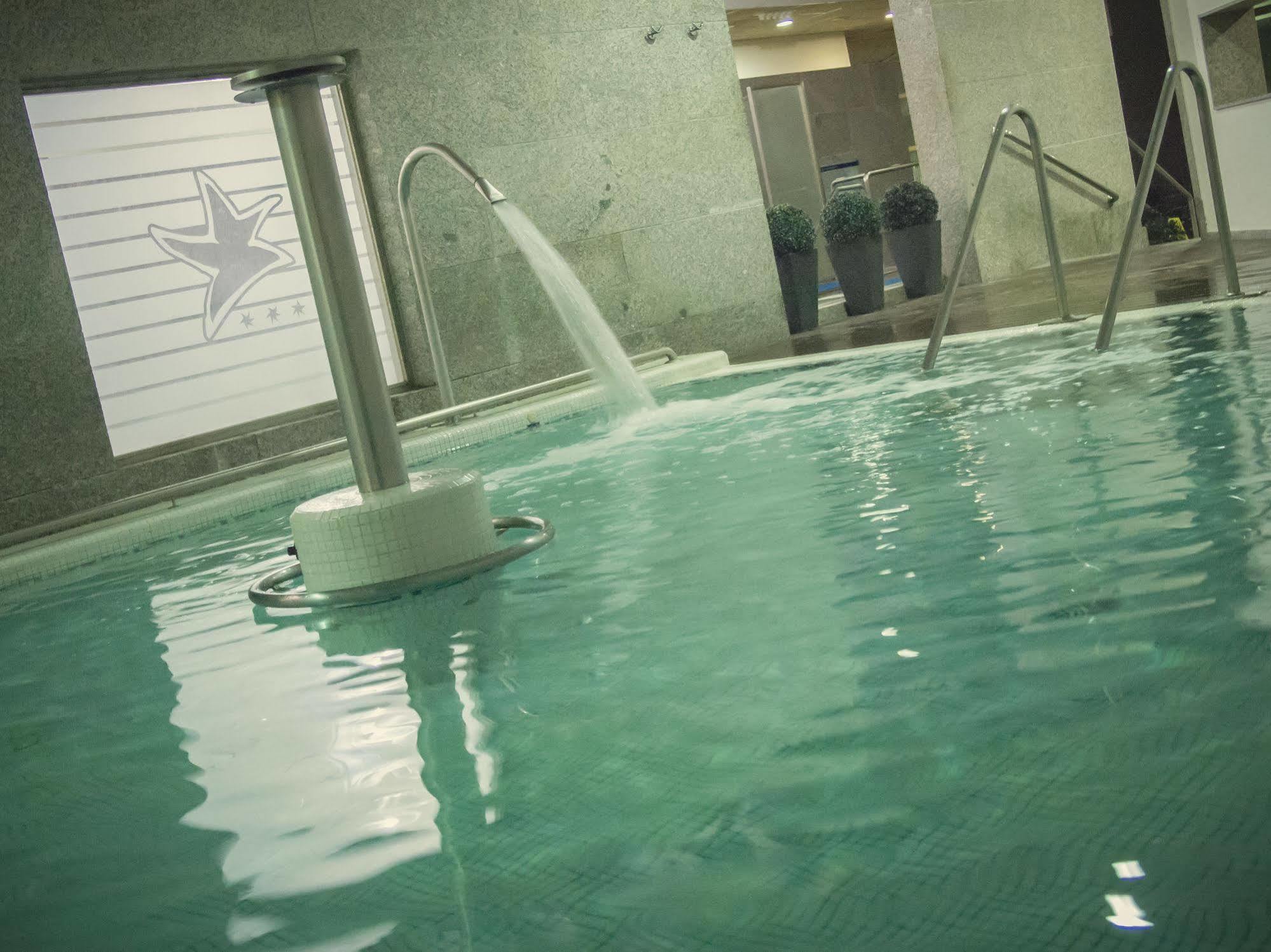 Hotel Balneario De Compostela Brion Bagian luar foto